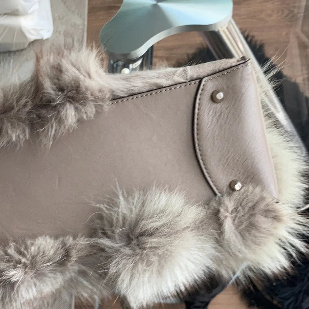 🎁 ⭐️ 💼 Rare Michael Kors collection fox fur Miranda bag⭐️ - Picture 7 of 17
